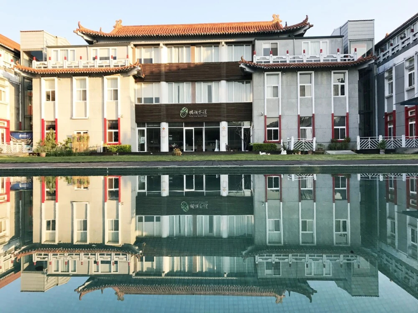Young Lake Resort