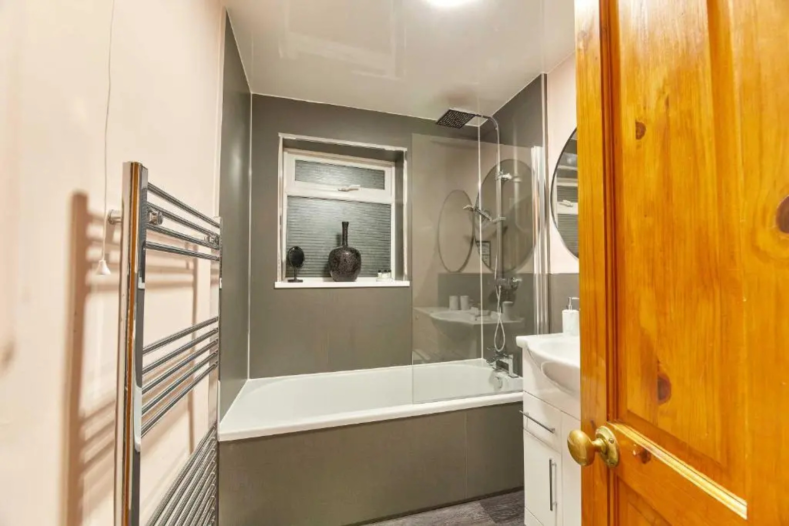 Host Stay The Blacksmiths