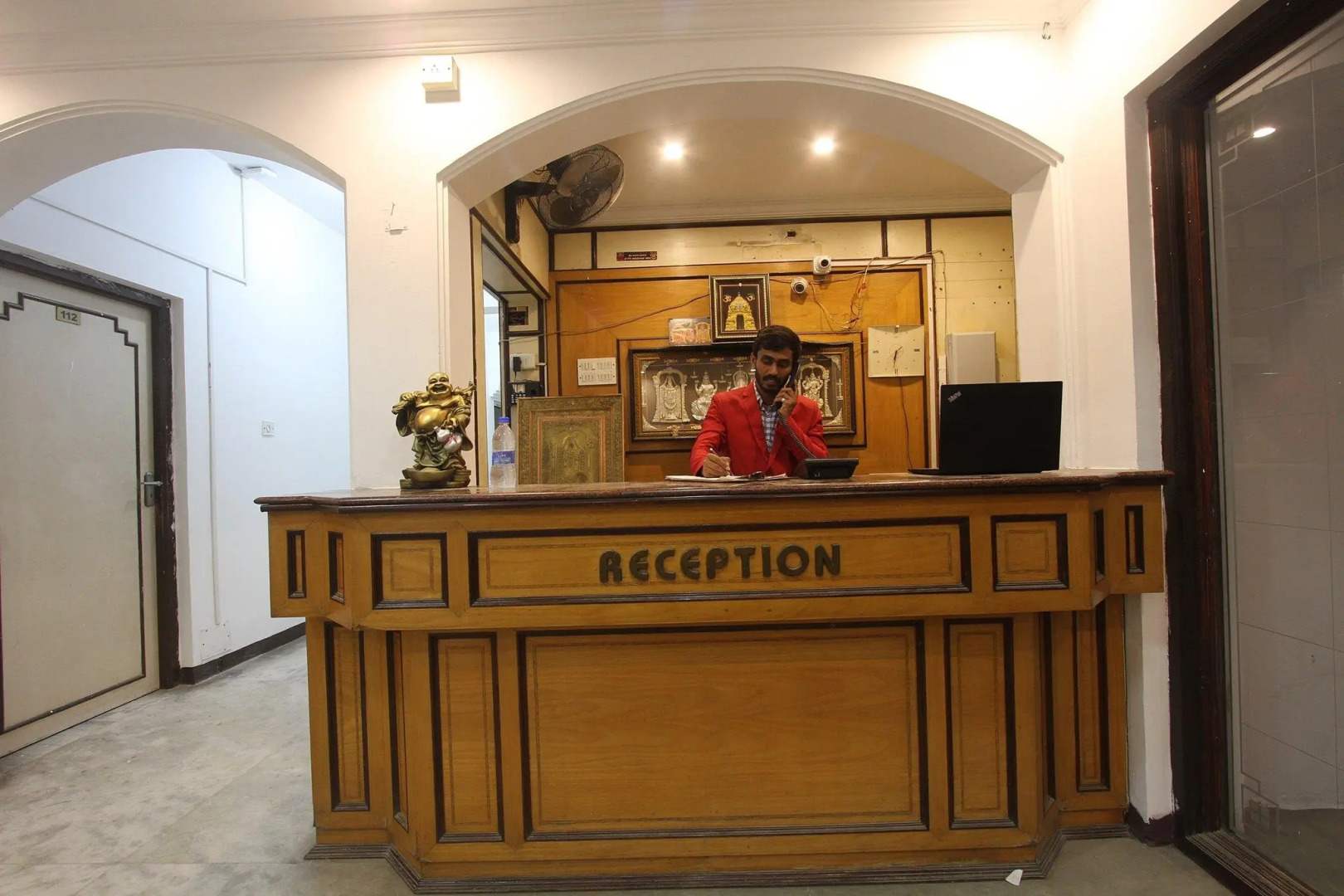 OYO Flagship 40509 Hotel Mps Residential Tower