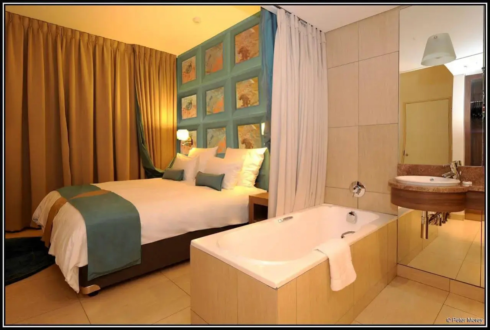 Peermont Metcourt Suites at Emperors Palace