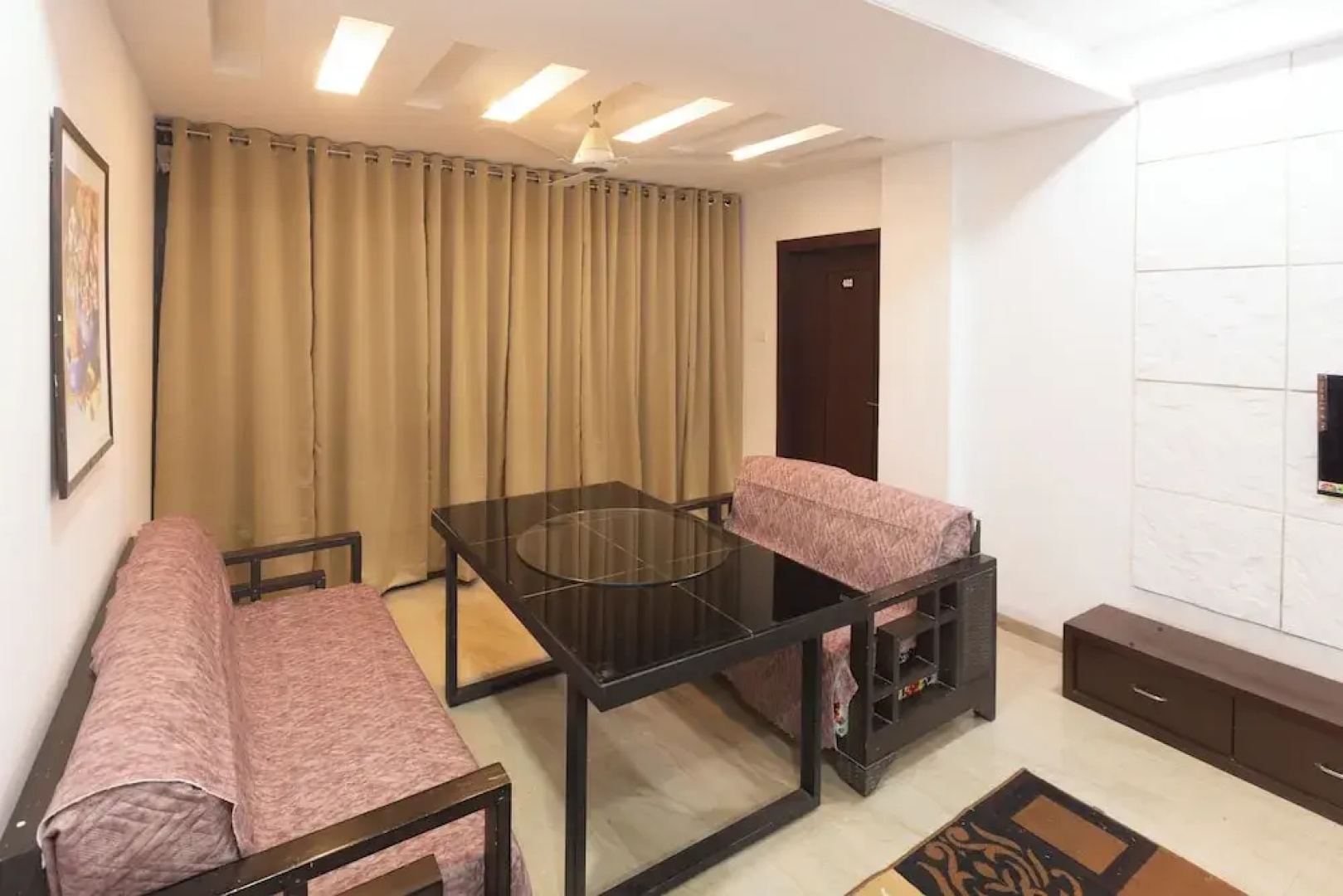 Treebo Trend Seven Suites
