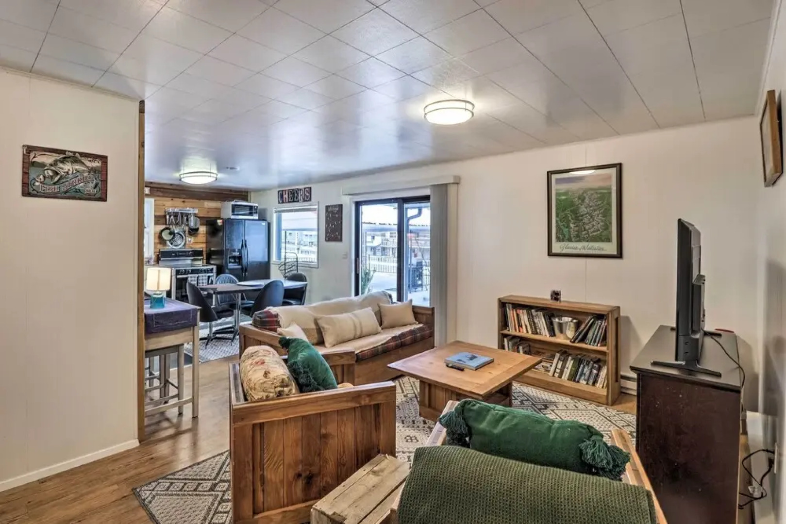 Downtown Bigfork Home w/ Fire Pit, Walk to Harbor!