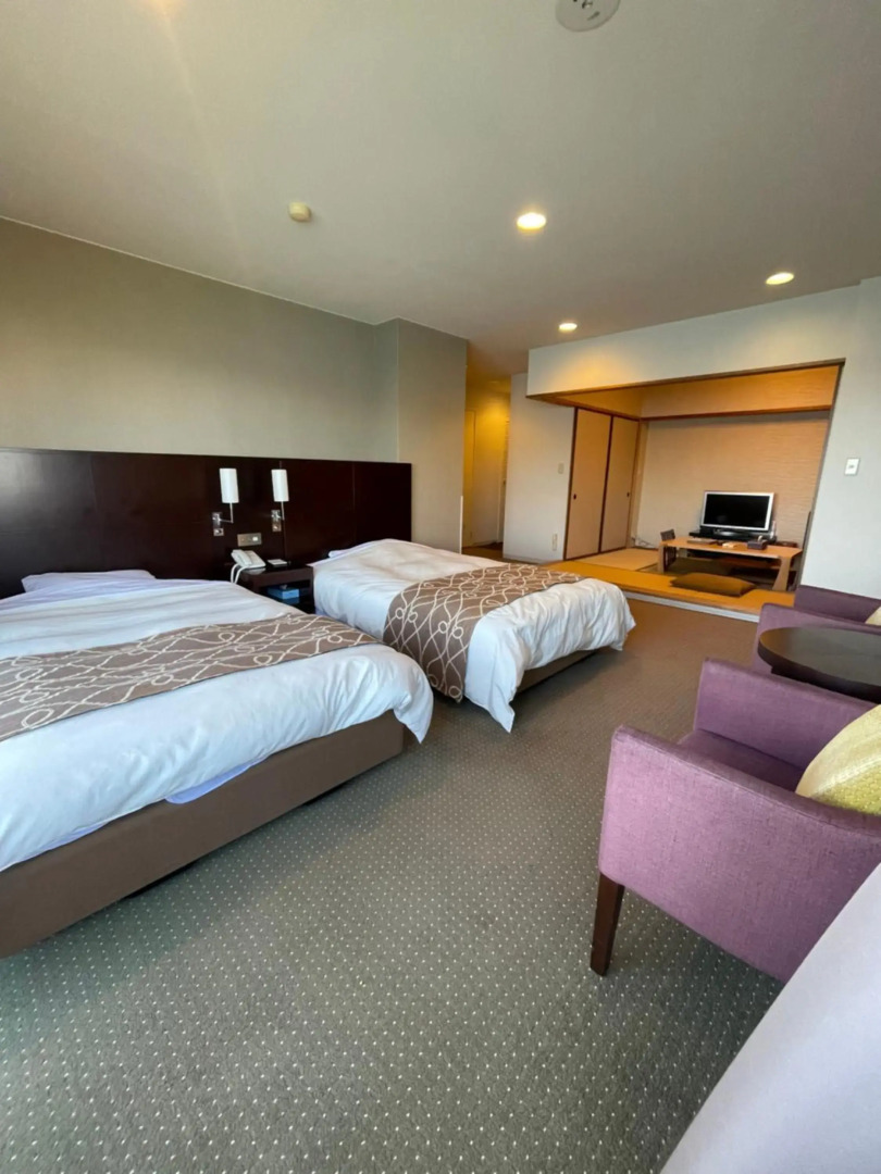 Wisterian Life Club Toba