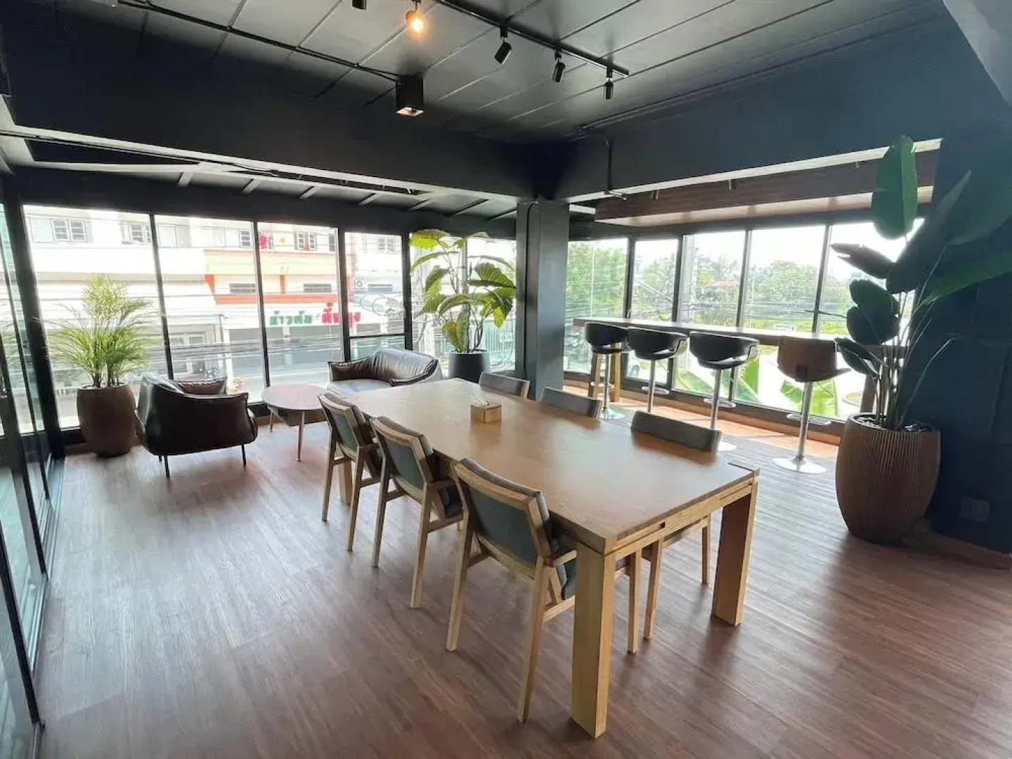 The Bedrooms Maeklong Service Apartment