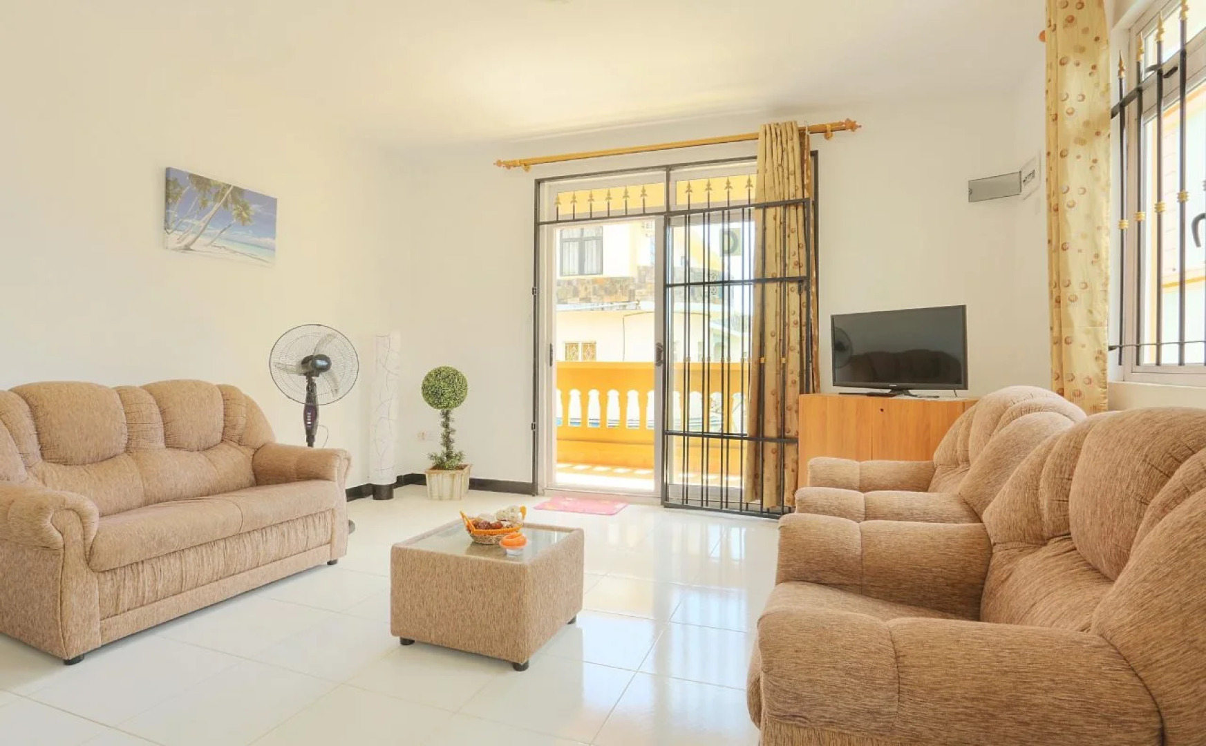 Sunny Lagoon Holiday Villa