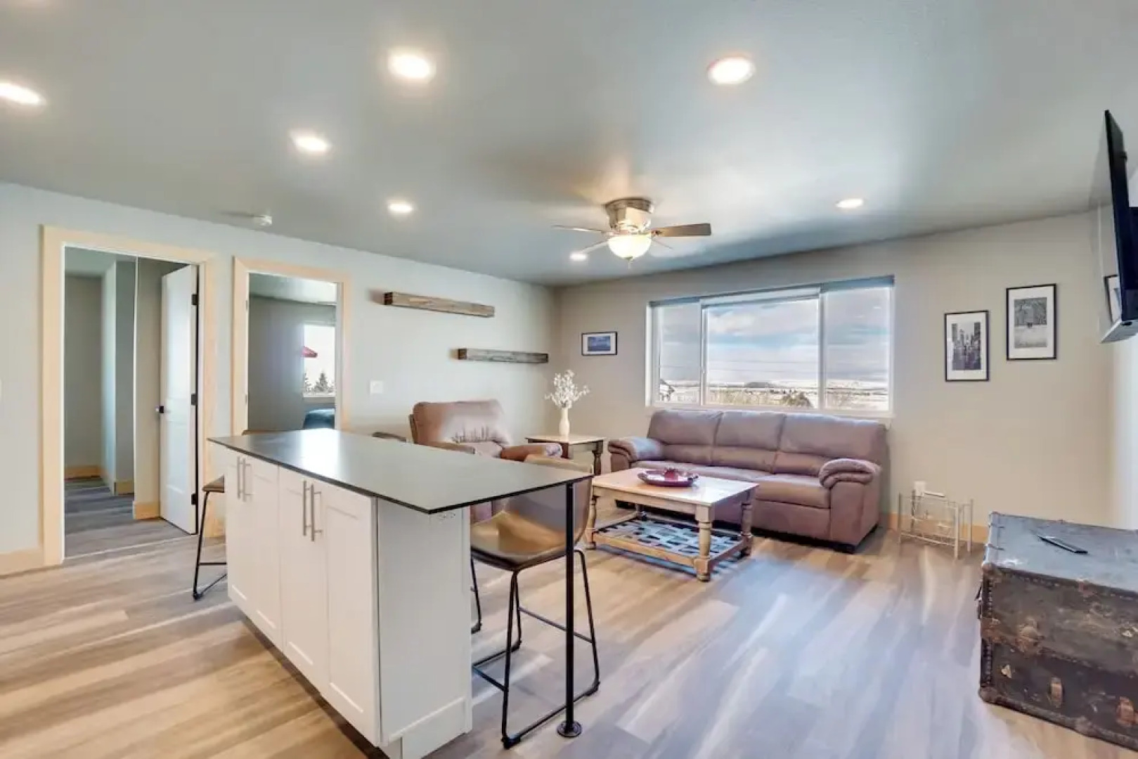 Saratoga Retreat ~ 3 Mi to Saratoga Lake!