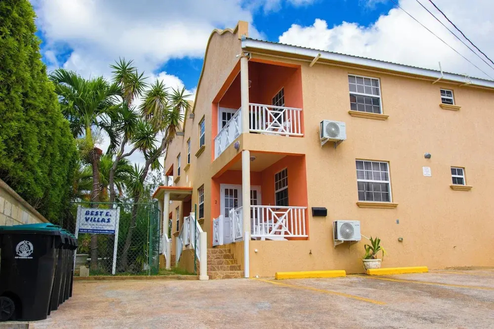 Apartment With Pool Near Golf Course And Oistins