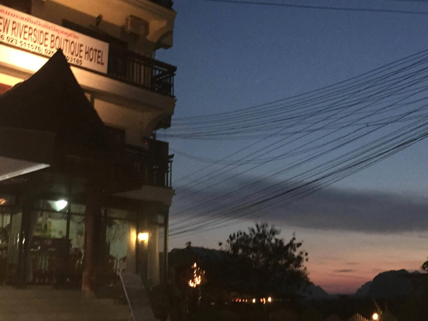 Mountain View Riverside Boutique Hotel