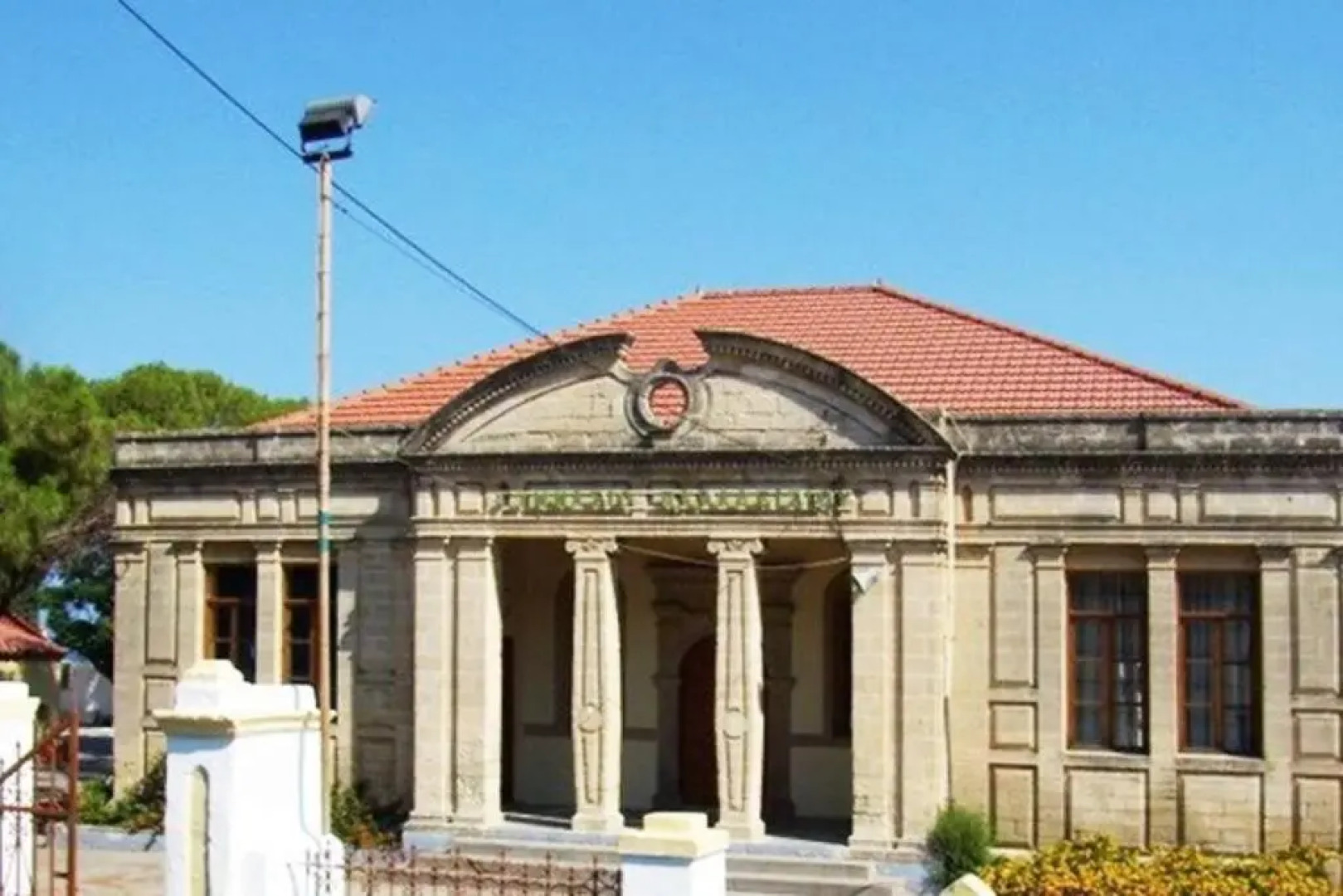 Nefeli's House in Paradisi