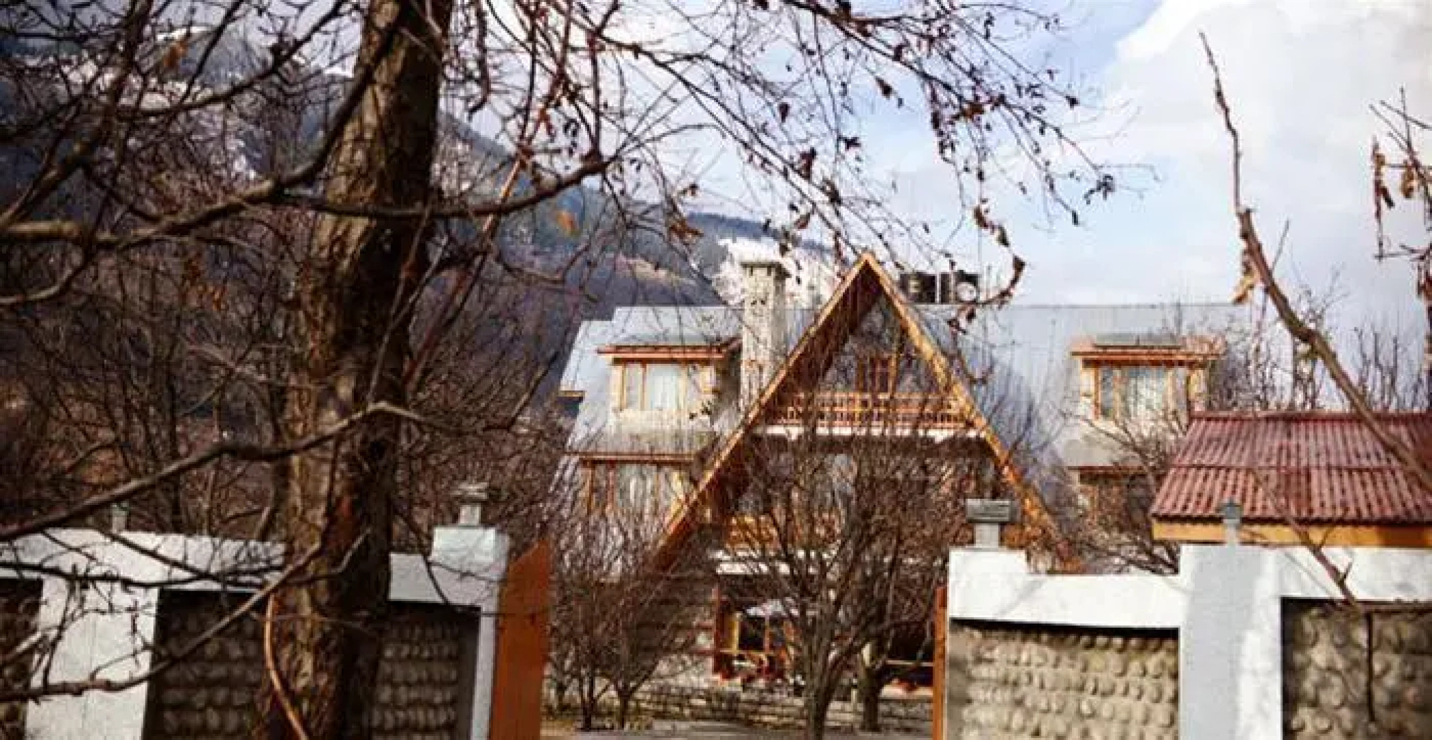 Orchard House by Aamod