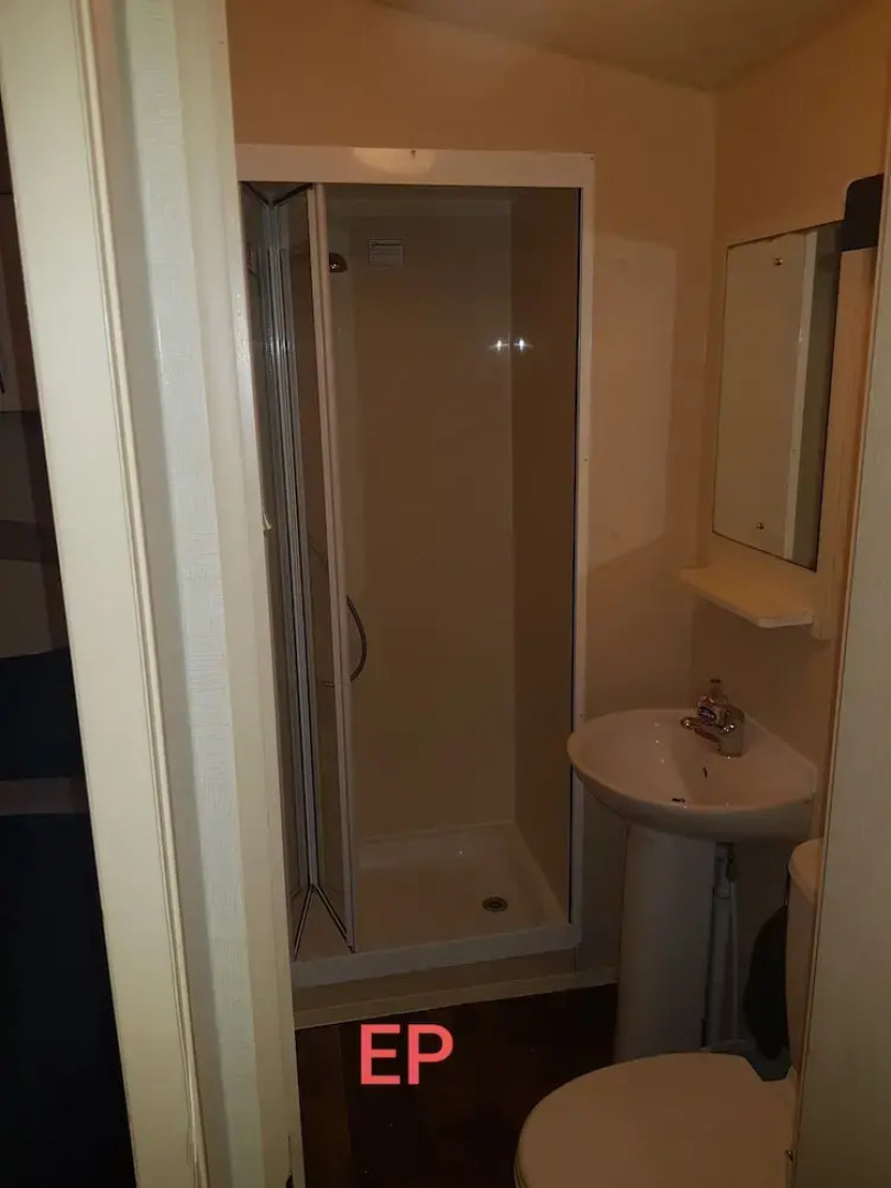 Lovely 3-bed Caravan in Towyn