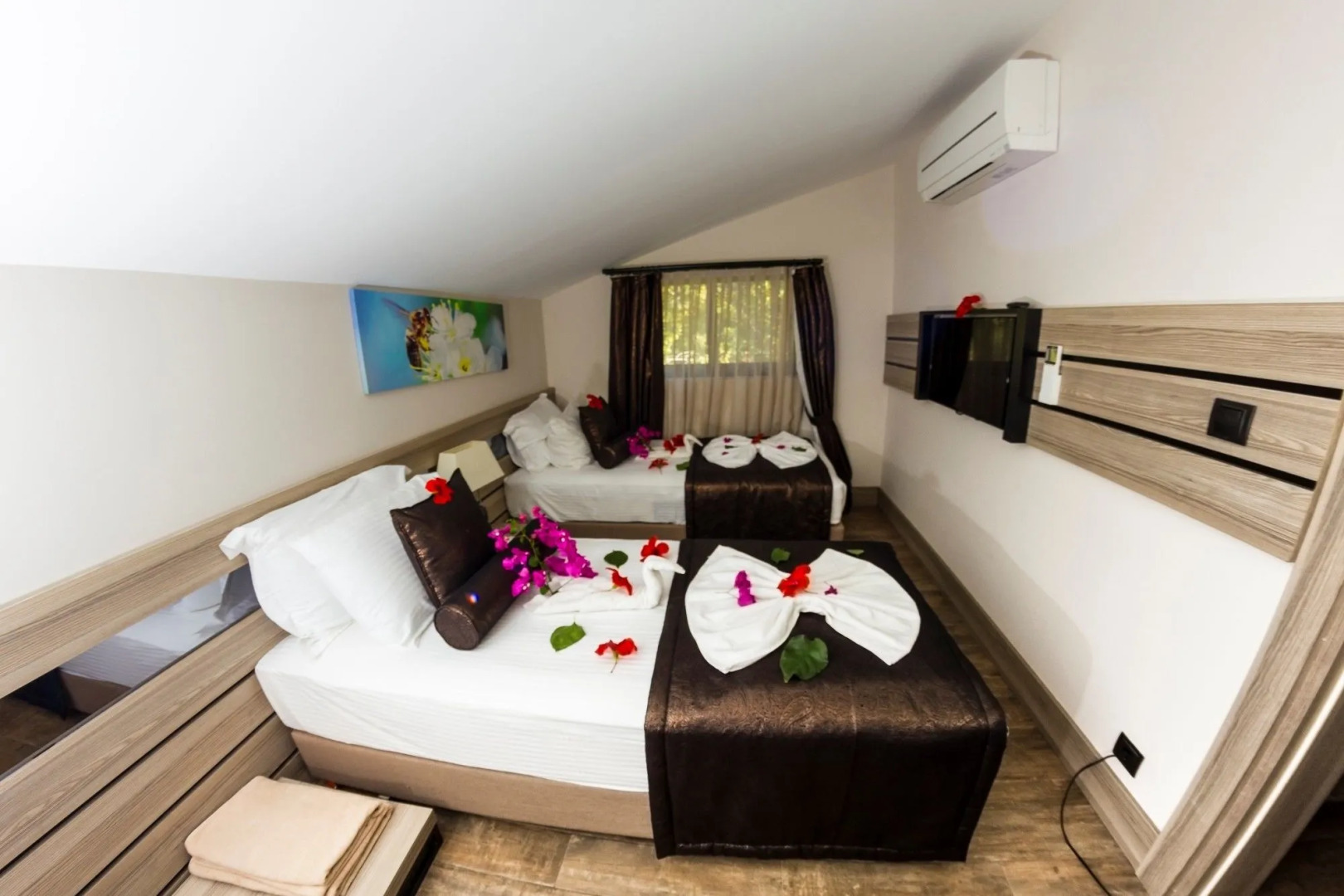 S3 Seahorse Beach Club & Hotel