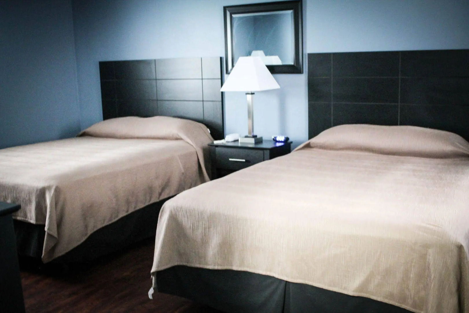 The New Lantern Motel