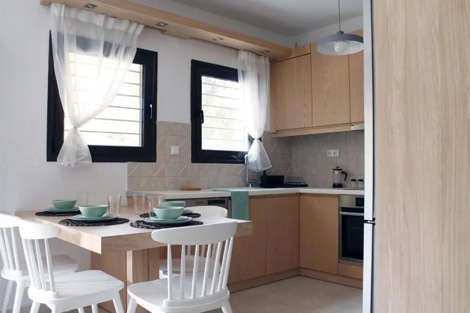 4 bedroom villa with pool and garden