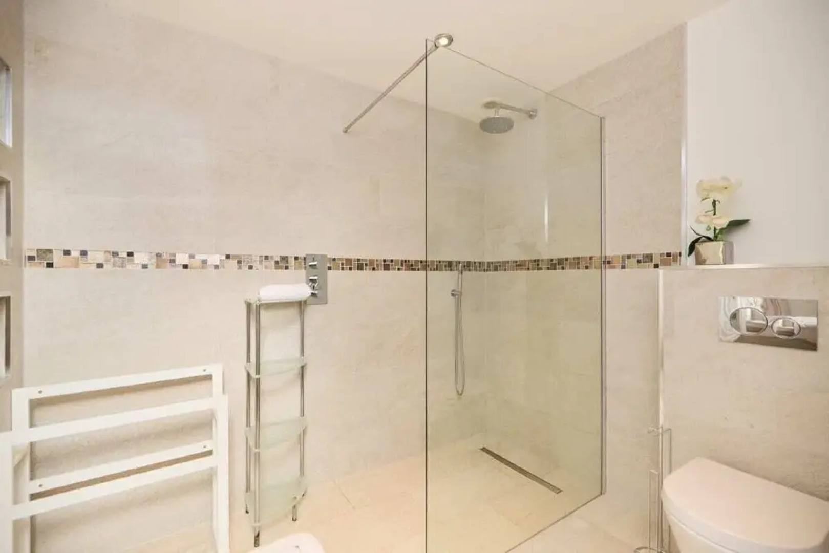 The Bourton-on-the-water Place - Lovely 5bdr House With Parking + Garden