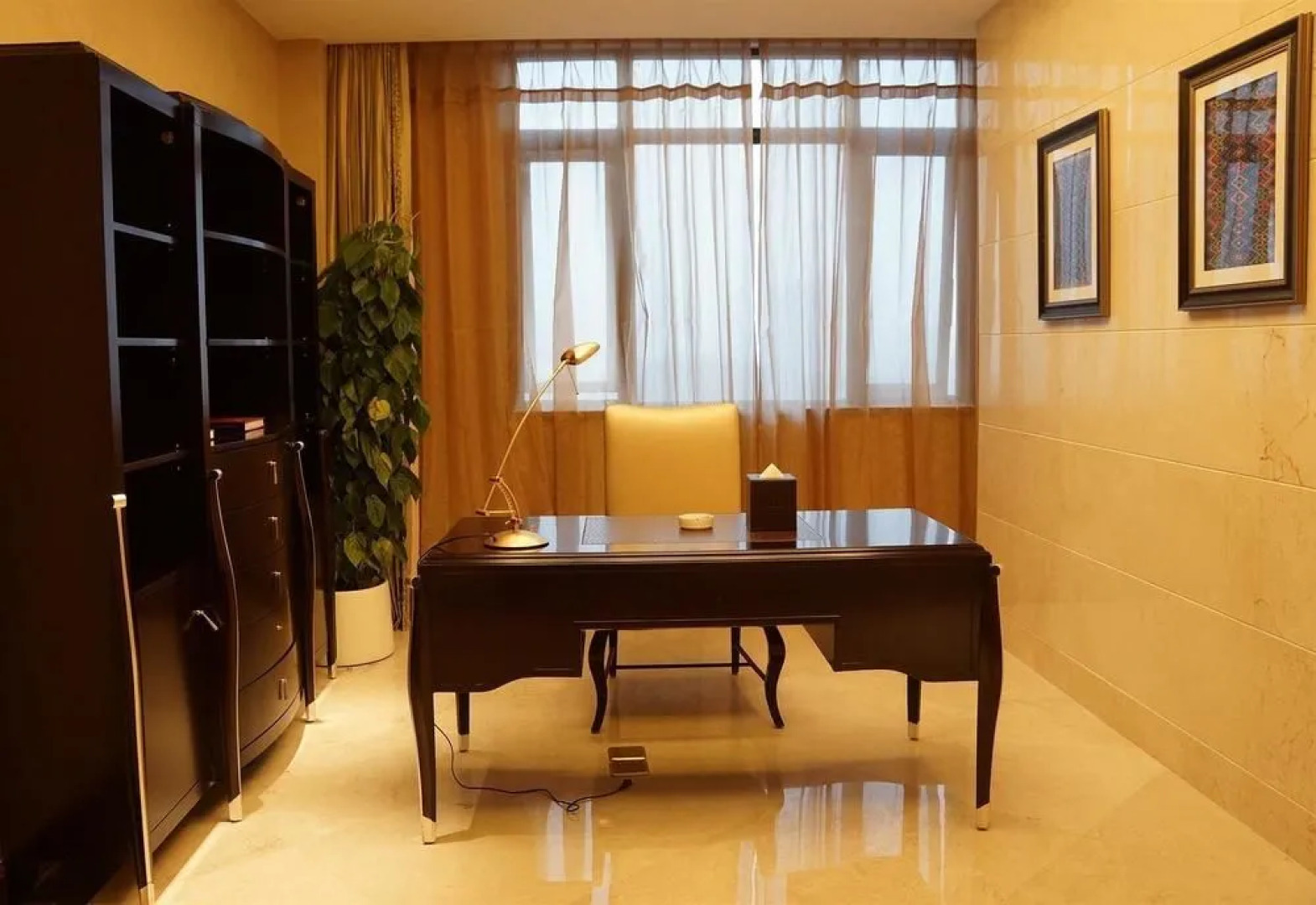 Hong Shan International Hotel