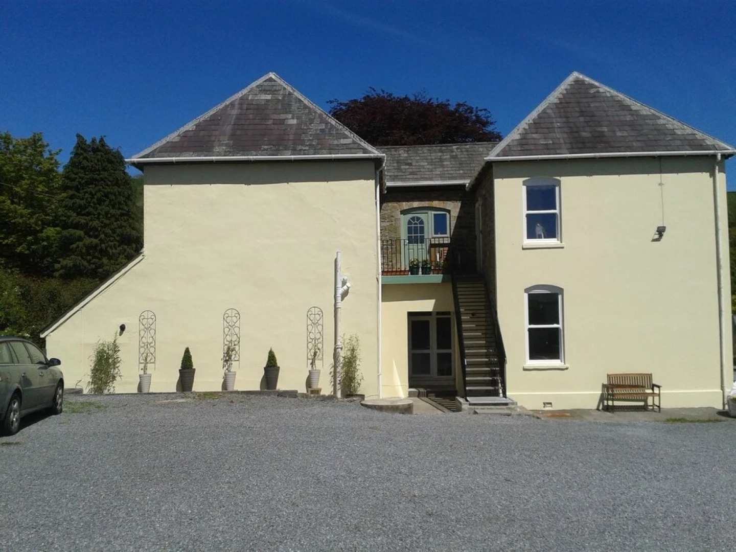 Sannan Court Holiday Apartments