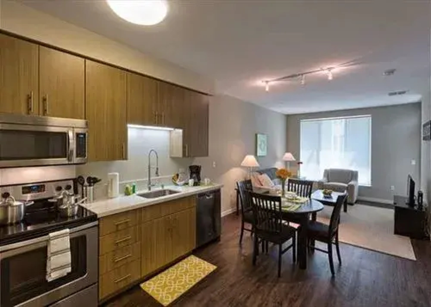 Hearth 219 Chic 1/1 in Santa Clara by RedAwning