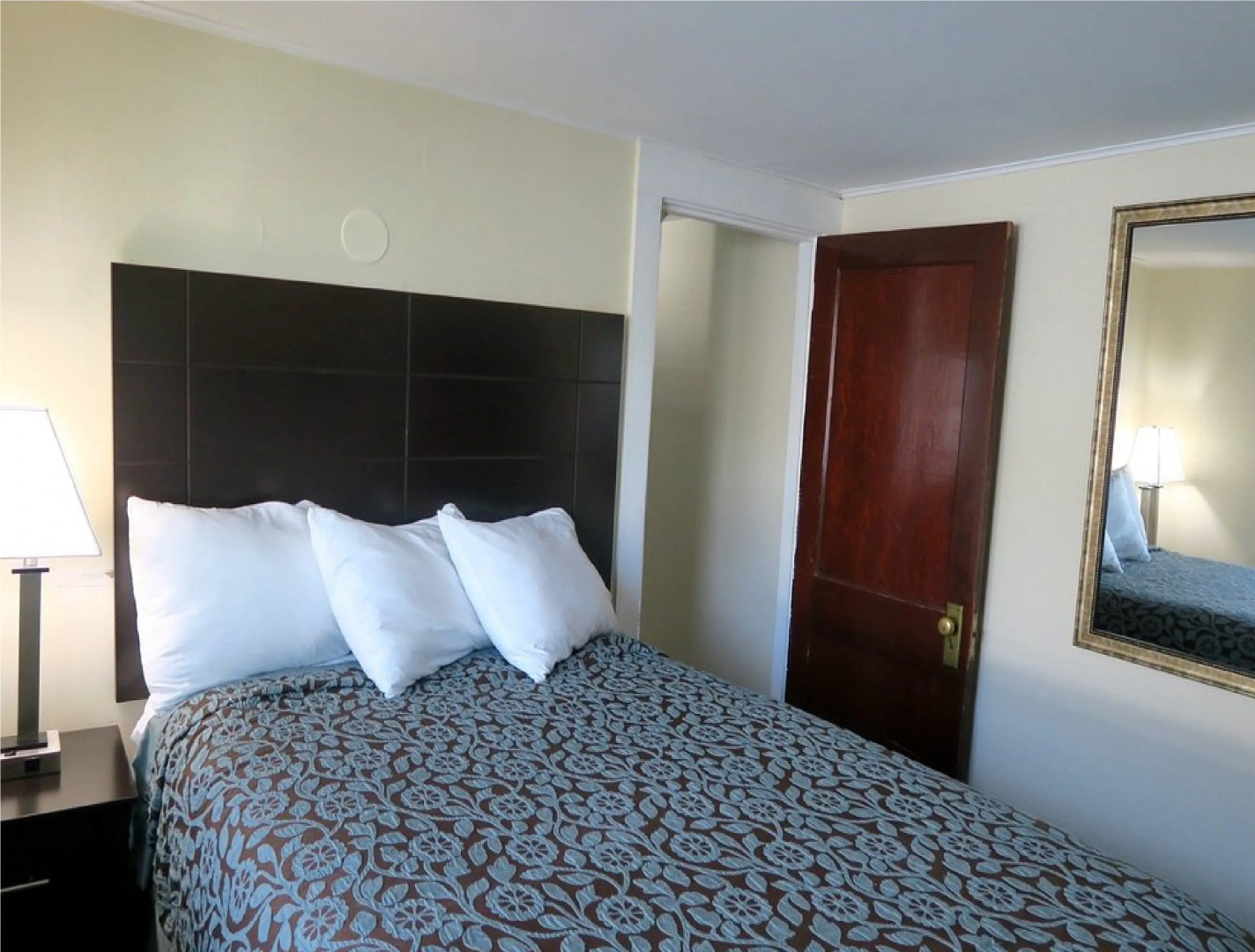 Days Inn By Wyndham Lincoln