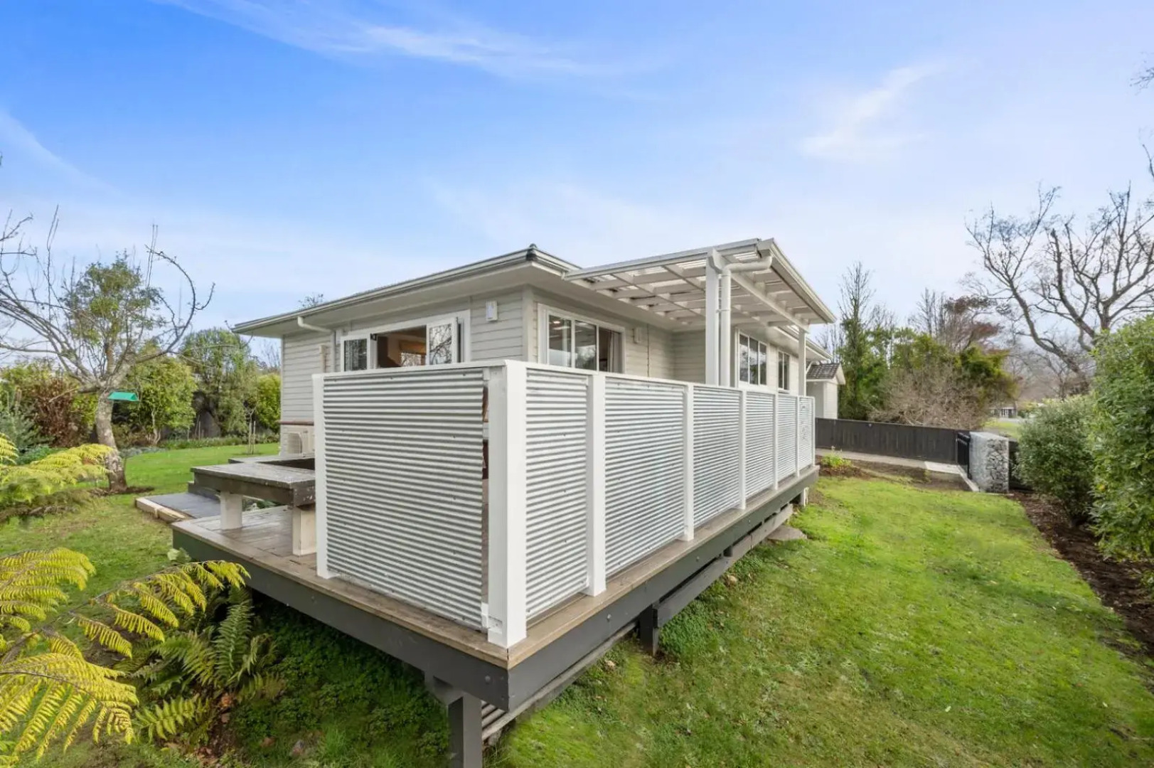 Plum Tree Cottage - Turangi Holiday Home
