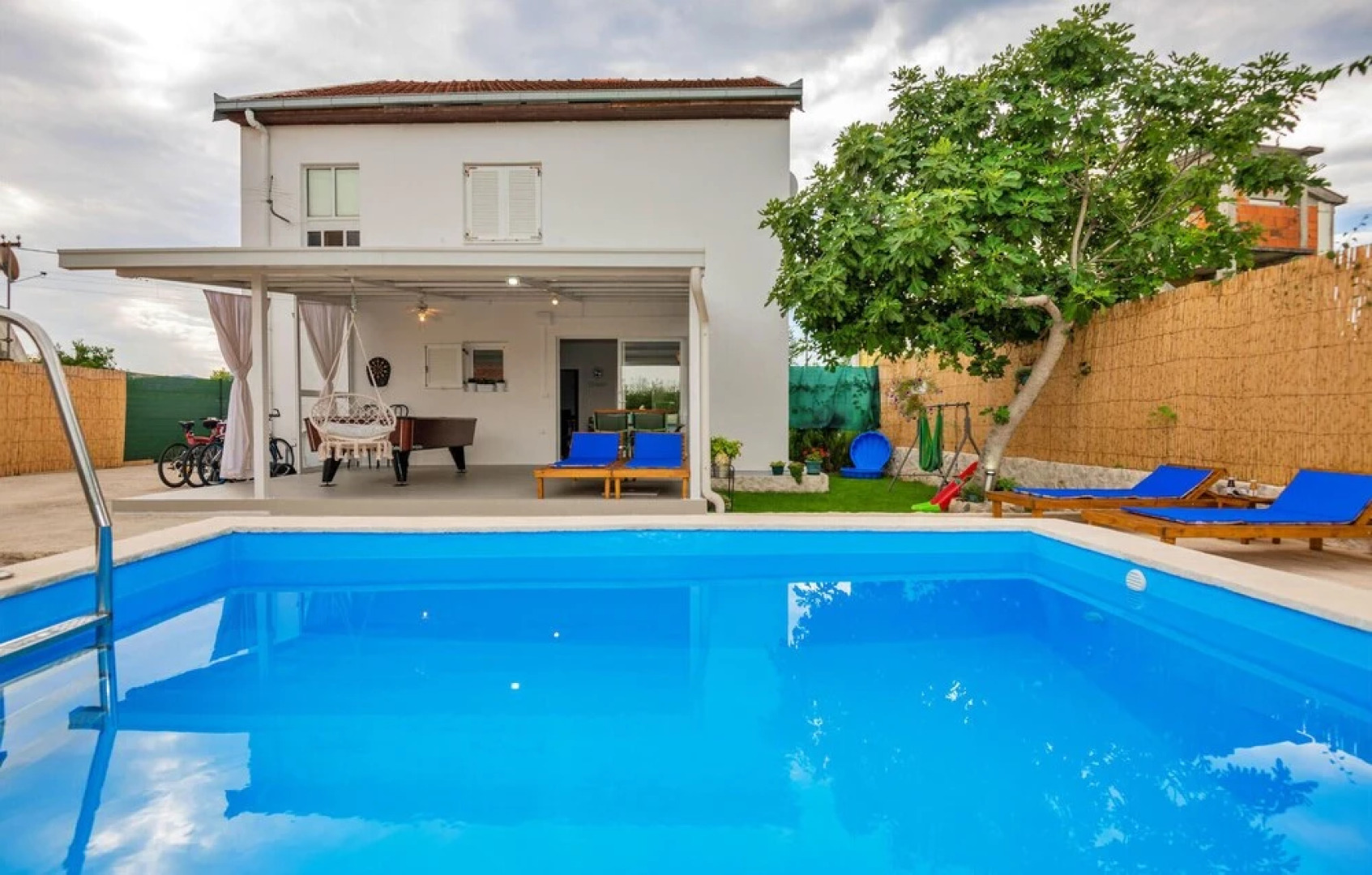 Awesome Apartment in Metkovic With Outdoor Swimming Pool, Wifi and 2 Bedrooms