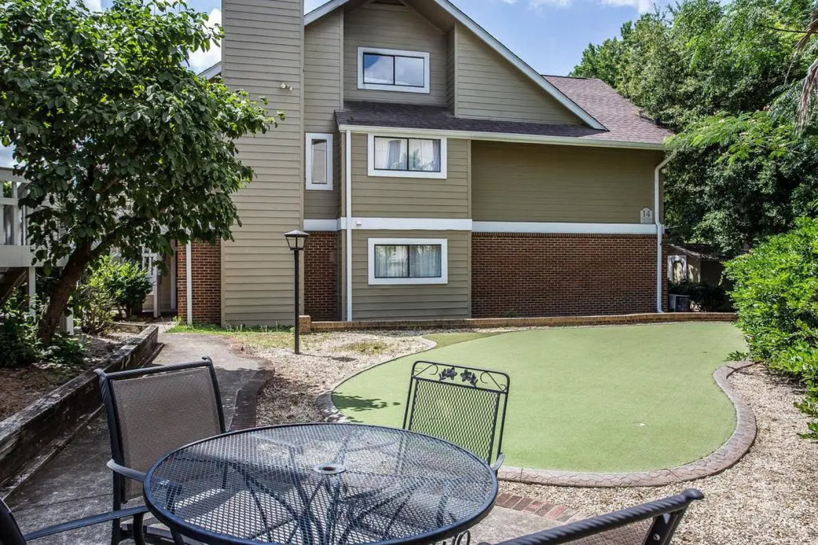 Cloverleaf Suites Columbia