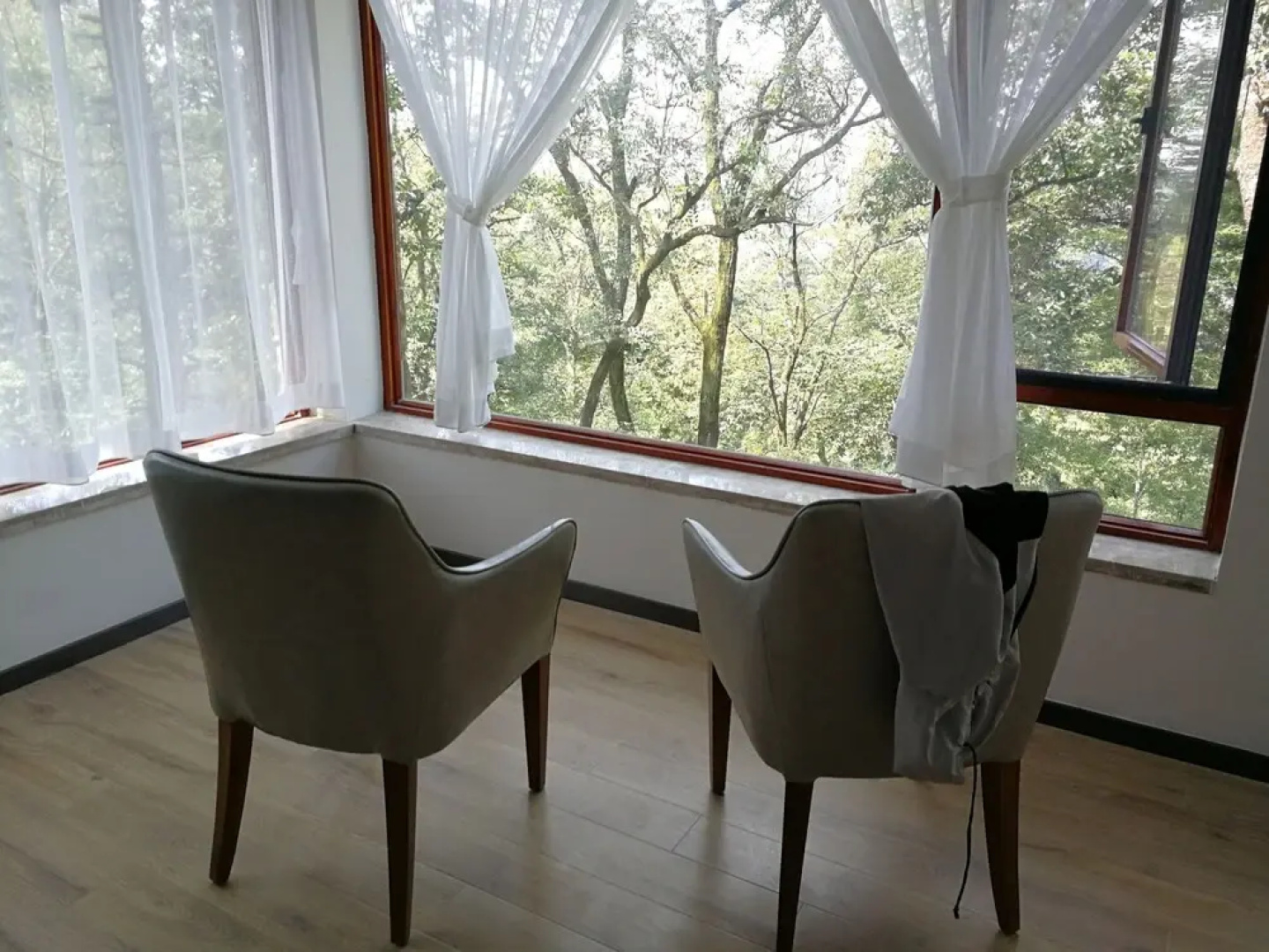 Lushan Xinyuan Hotel