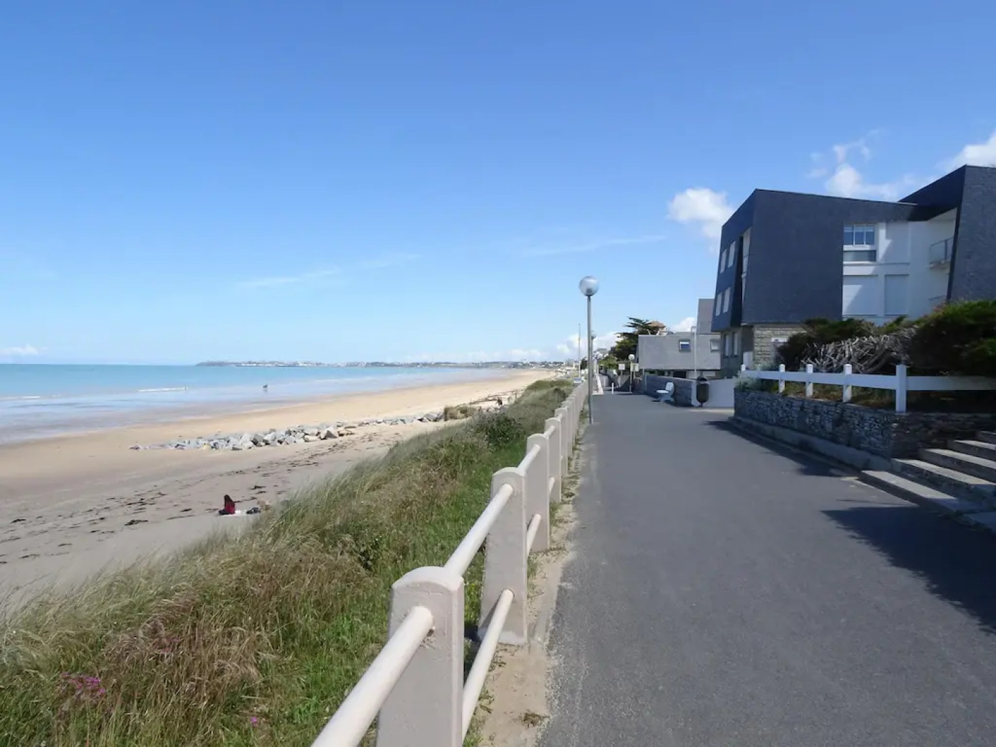 Semi-detached House, Jullouville