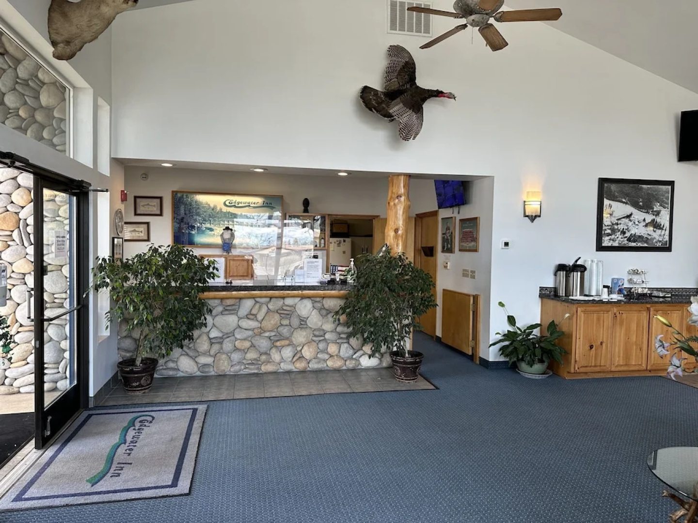 Edgewater Inn Shady Cove