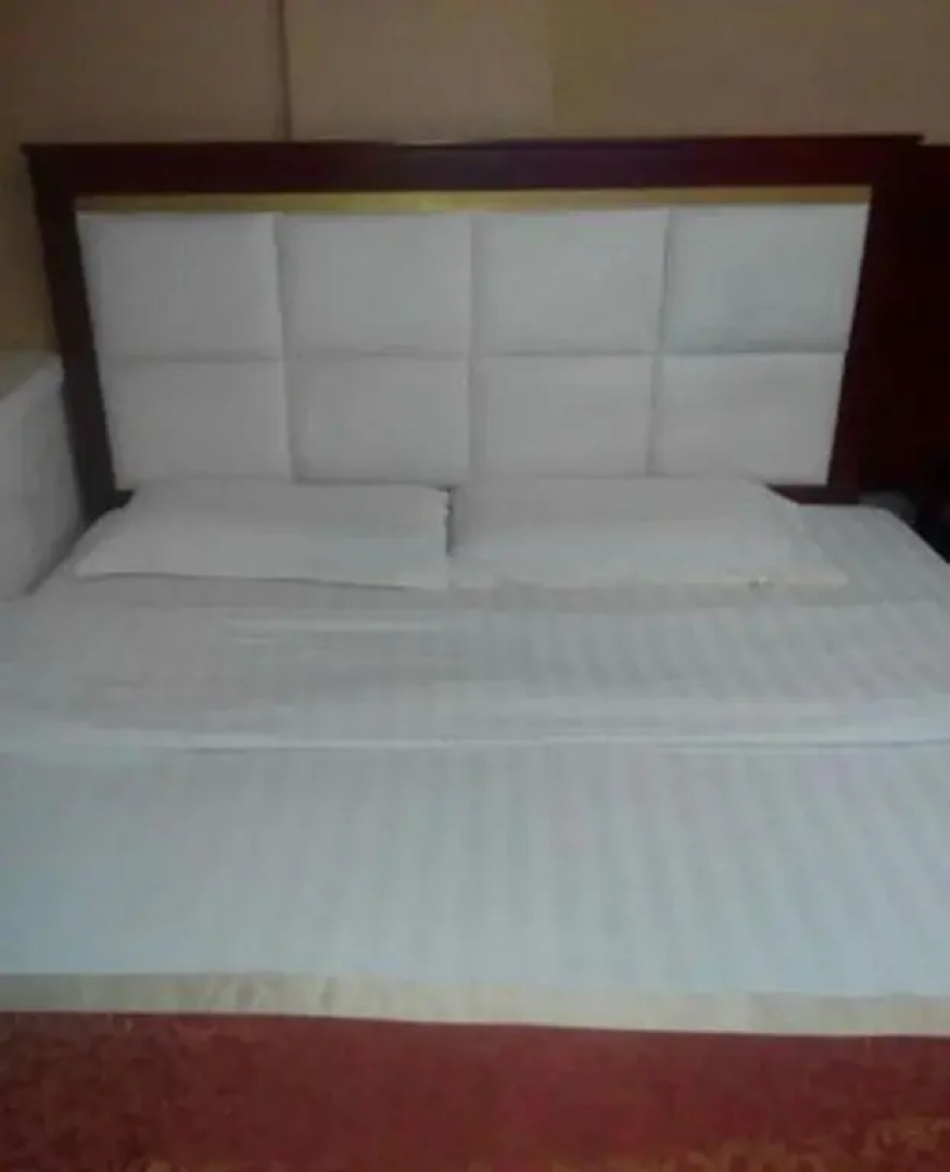 Zhengping Business Hotel