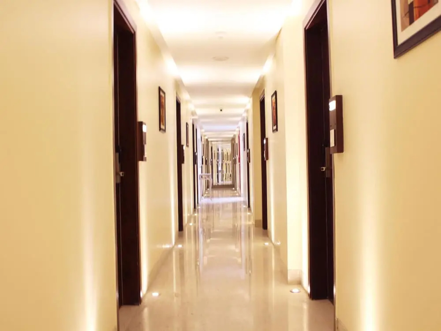 OYO 2637 Hotel Picasso Prive
