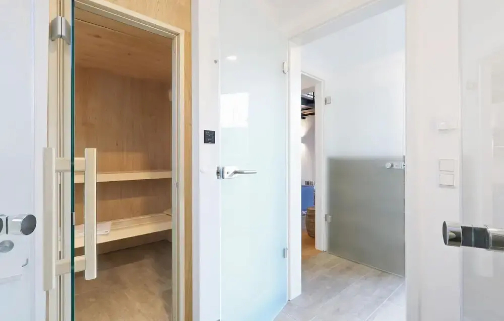 Beautiful home in Lembruch/Dümmer See w/ Indoor swimming pool, Sauna and 5 Bedrooms