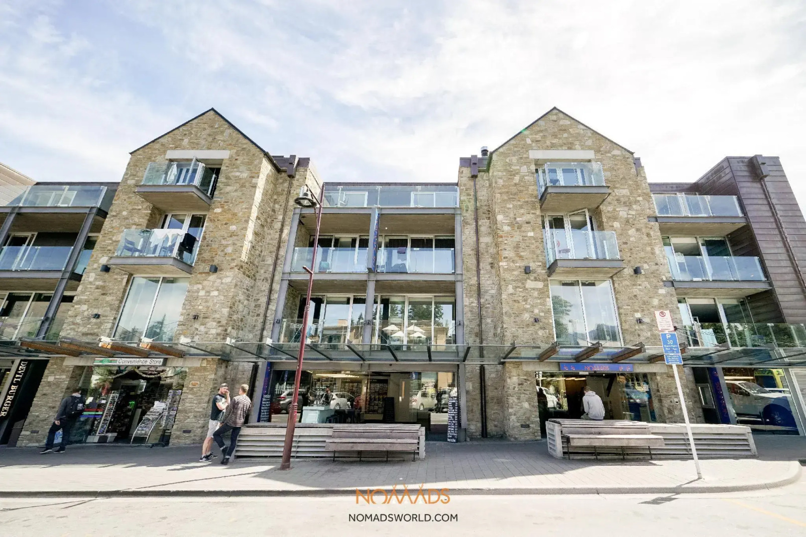 Nomads Queenstown Backpackers