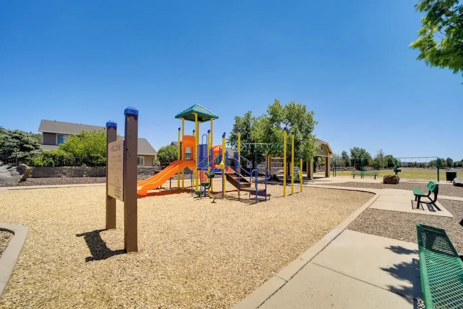 12 Mi to Flagstaff: Pet-friendly Home w/ Sunroom!