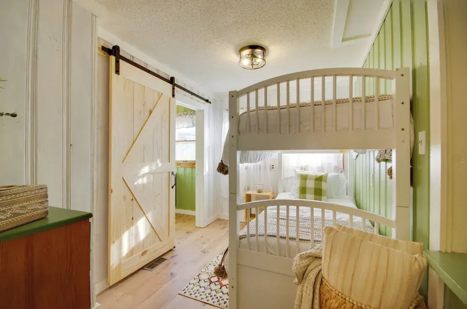 Lake View Cottage: Lake Ozarks Getaway