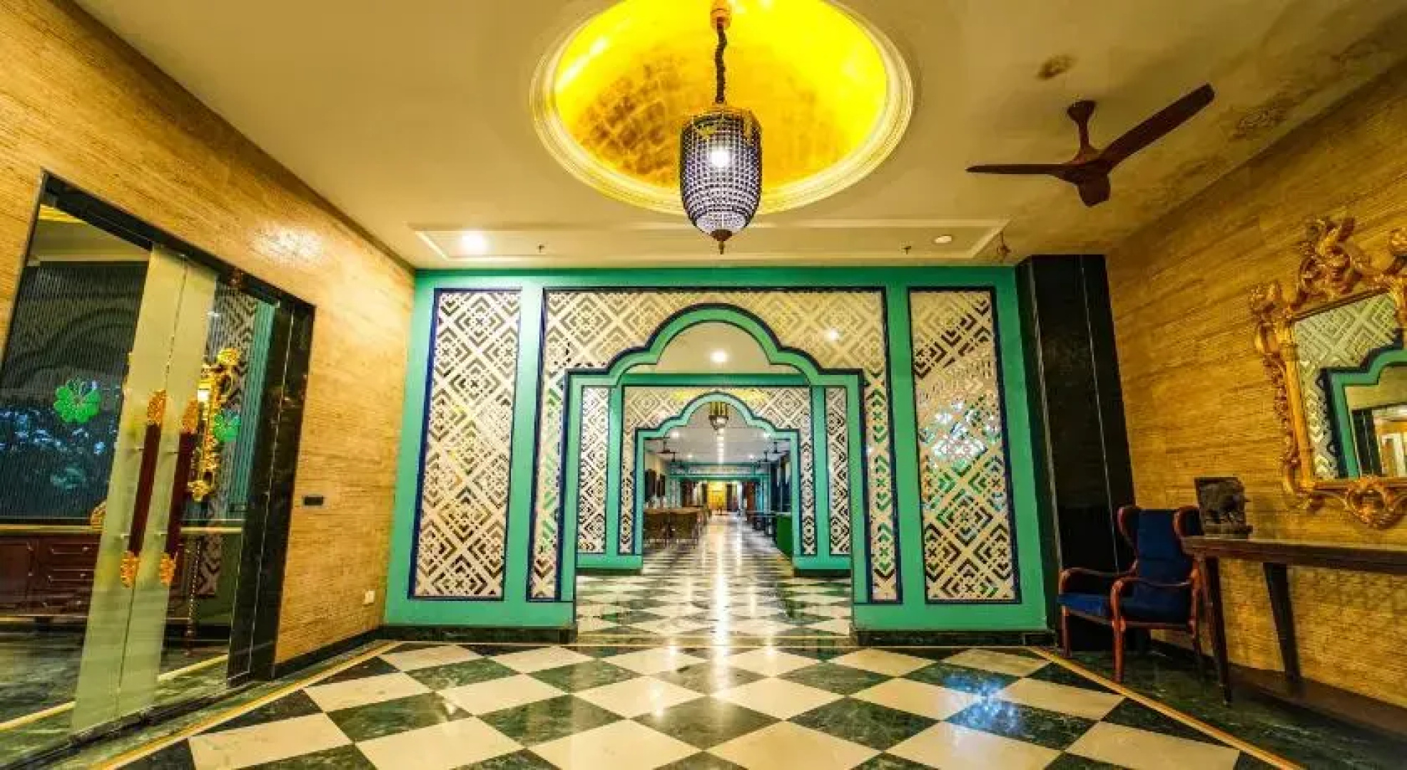 Mayfair Oasis Resort & Convention