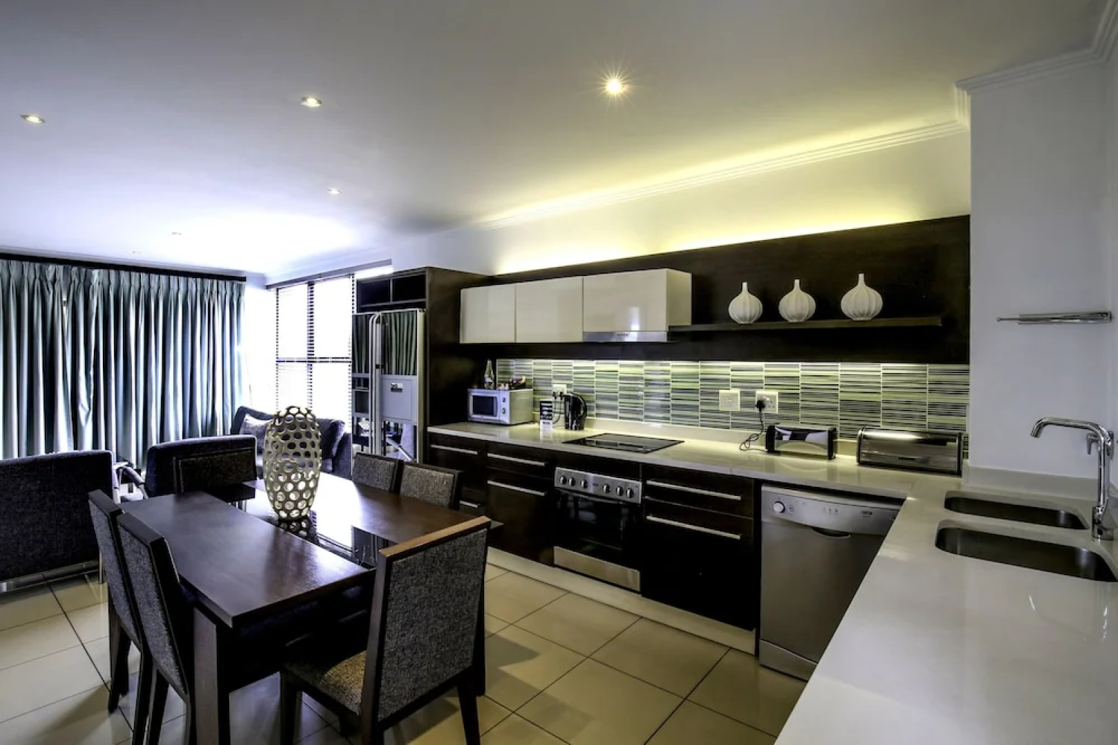 Urban Hip Hotels - The Nicol