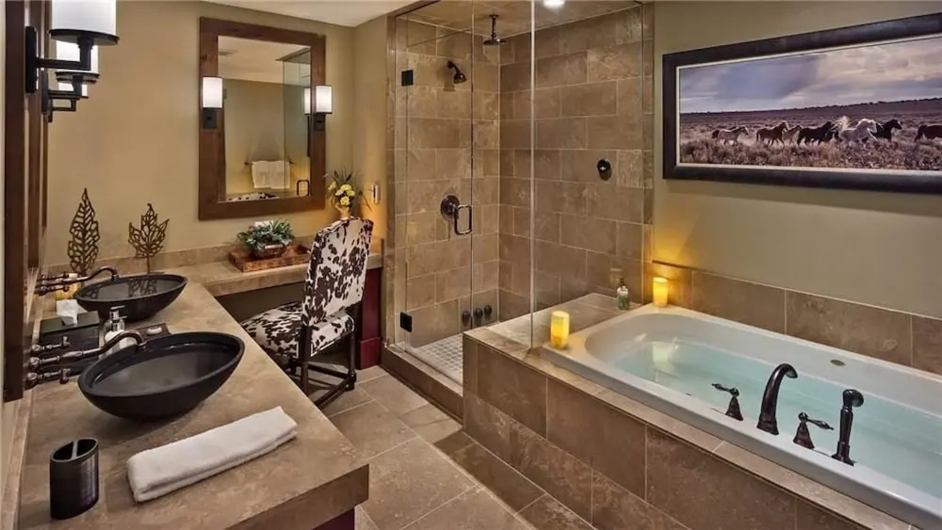 Cougar Mountain 501 4 BedroomCondo By Moving Mountains