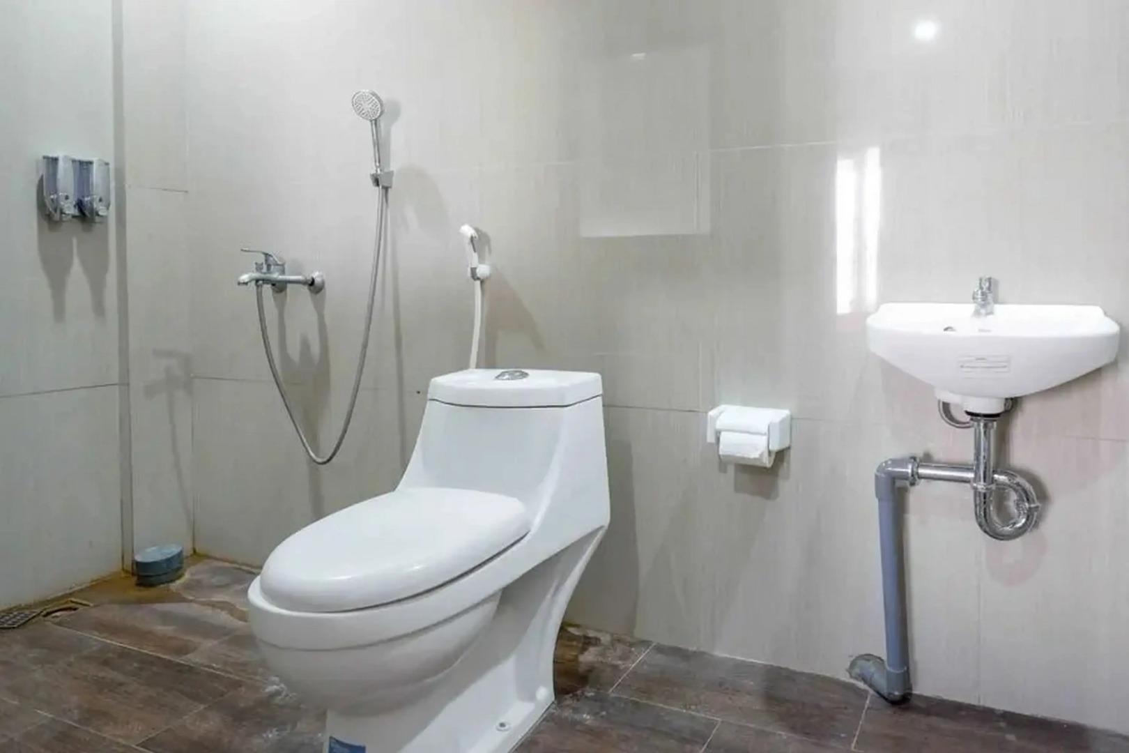 RedDoorz near Stadion Kridosono Blora