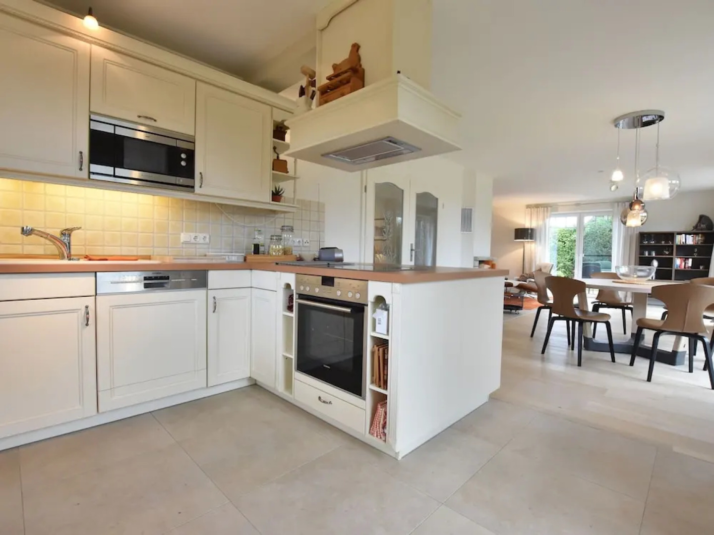 Cozy Holiday Home in Rakow near Beach