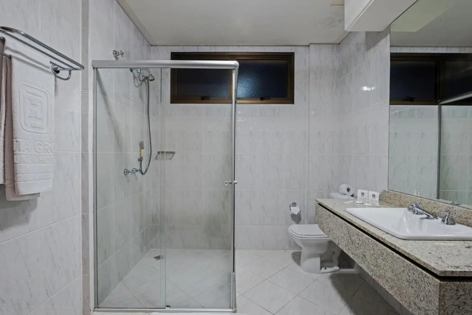 Astron Ponta Grossa Plaza by Nobile