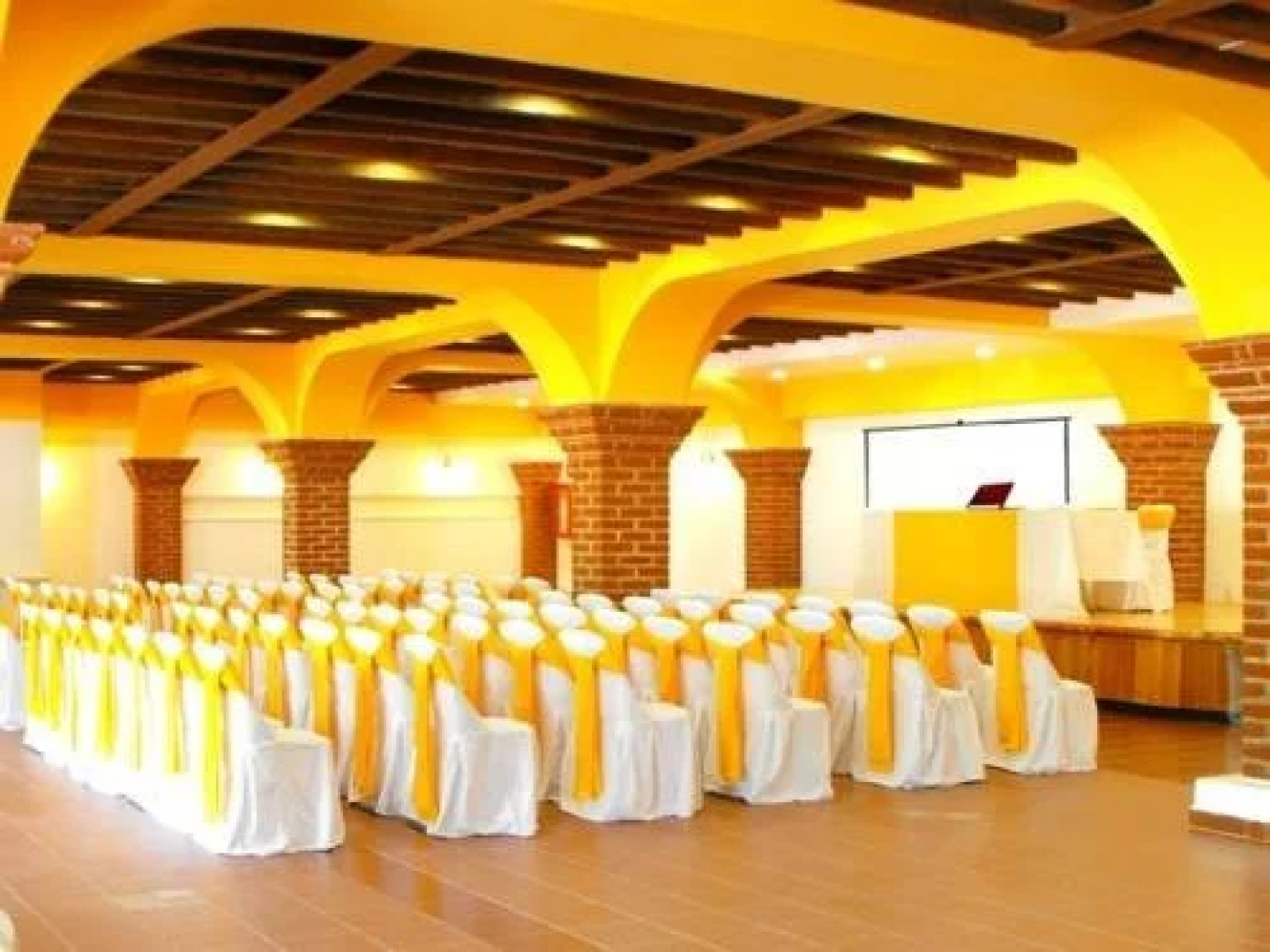 Los Arcos Hotel & Spa