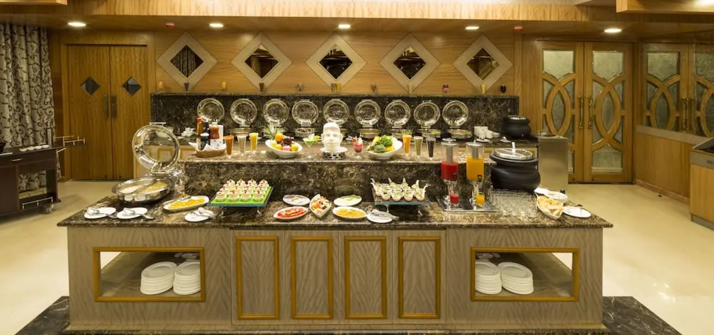 Hotel Benzz Park Vellore