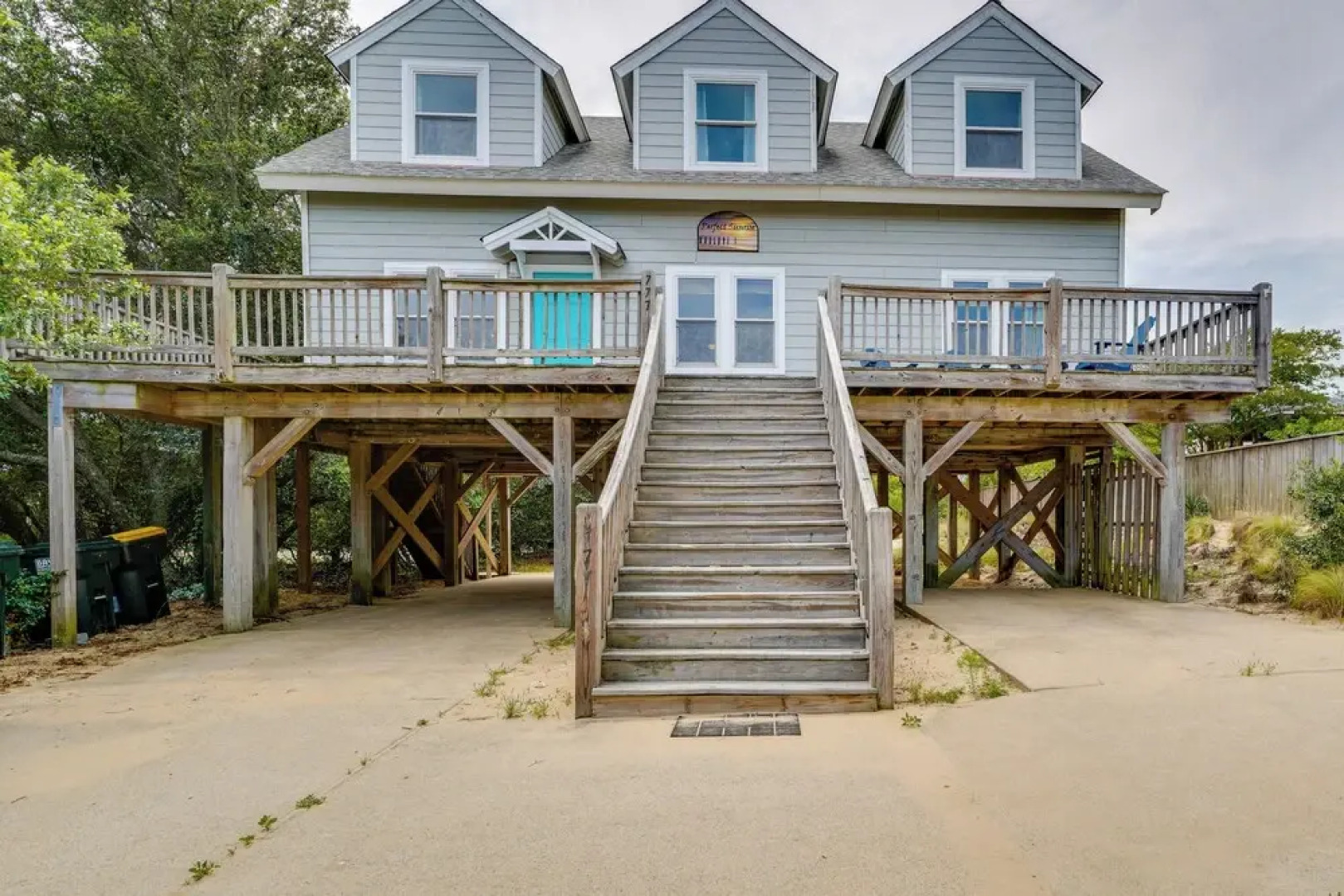Sunny Corolla Home: Walk to Beach!