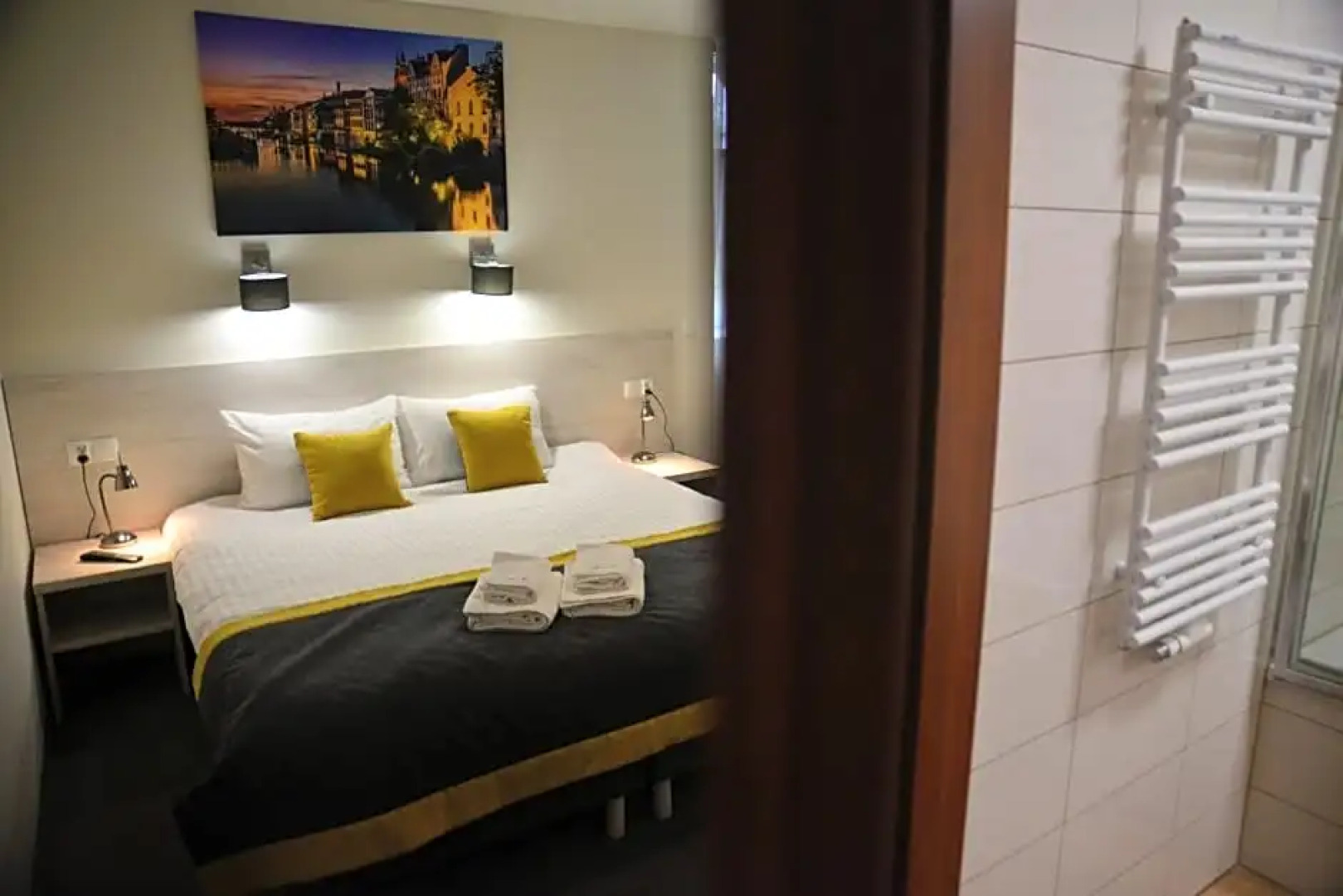 Centrum Restauracyjno-Hotelowe Florres