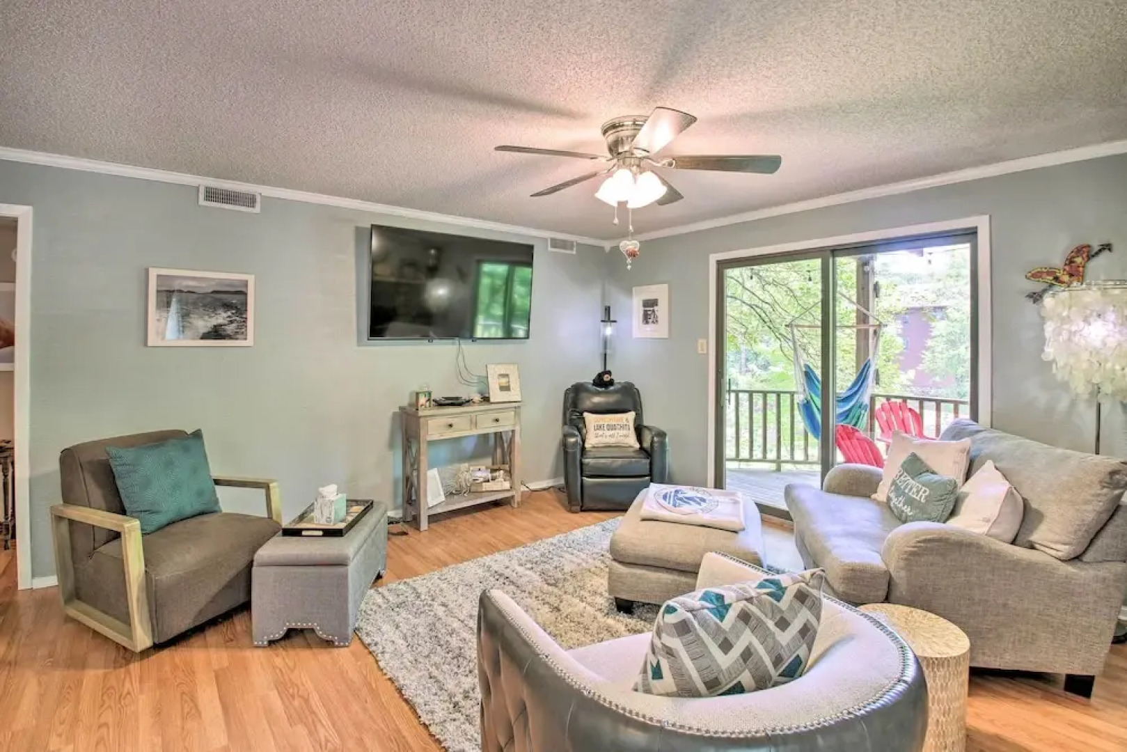 Mount Ida Condo w/ Balcony + Resort Amenities