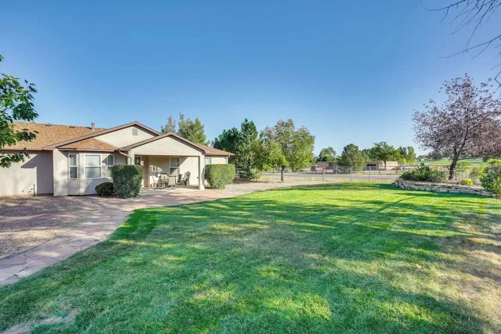 Patio & Grill: Family Home in Pueblo West