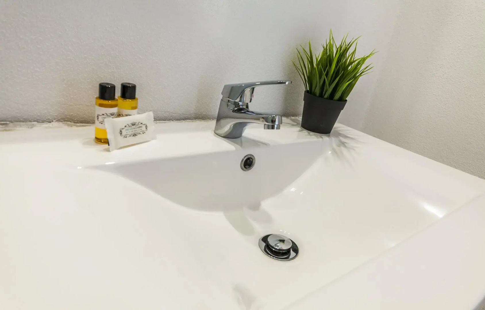 I 4 - 2 Bed Apartment in St. Johns Countryside Getaway