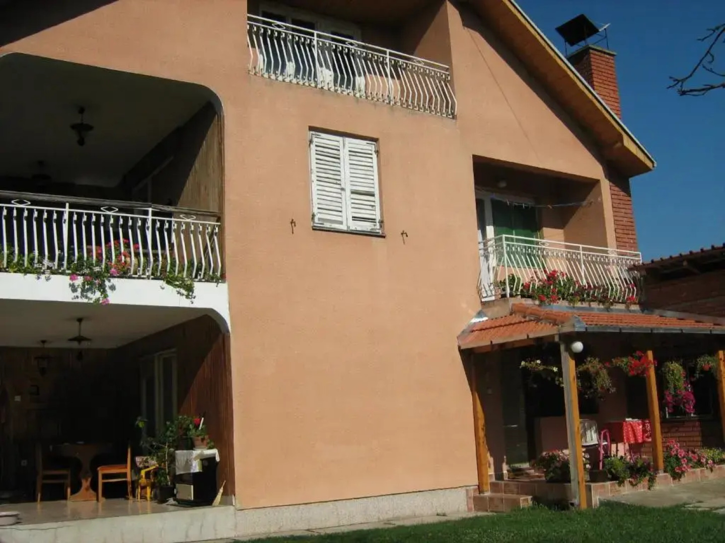 Apartments Domaćinstvo Nikolić