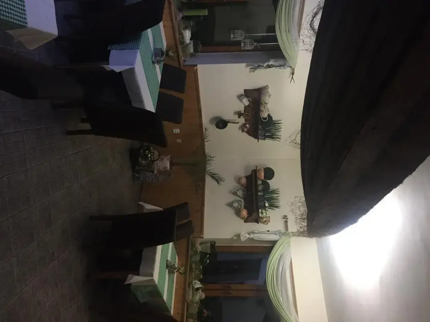 APÁLI Restaurant & Pension